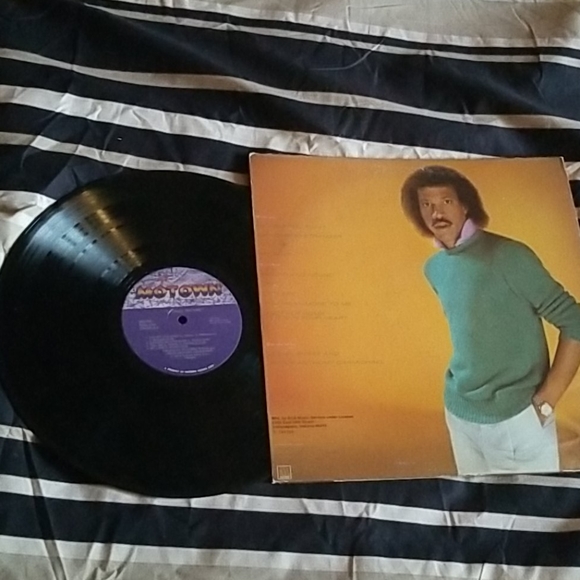 2 Lionel Richie Records - Picture 4 of 5